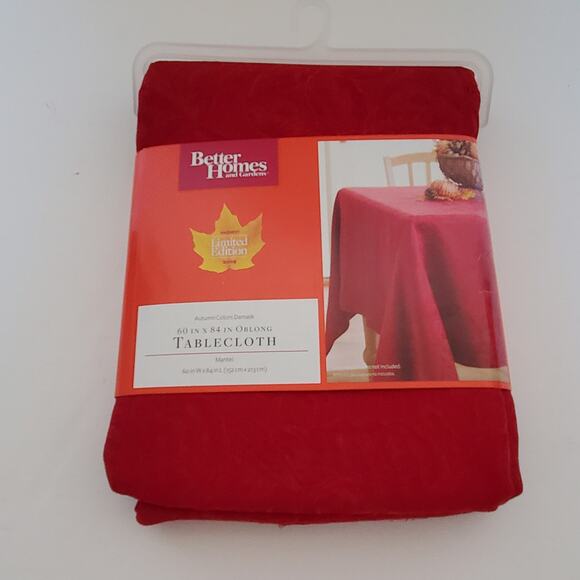 Better Homes Oval Tablecloth Red Damask 60x84 Christmas Holiday Winter New - Picture 1 of 10